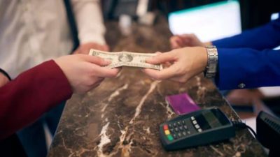 Do Hotels Accept Cash Payment? What You Need to Know - Hotel Chantelle